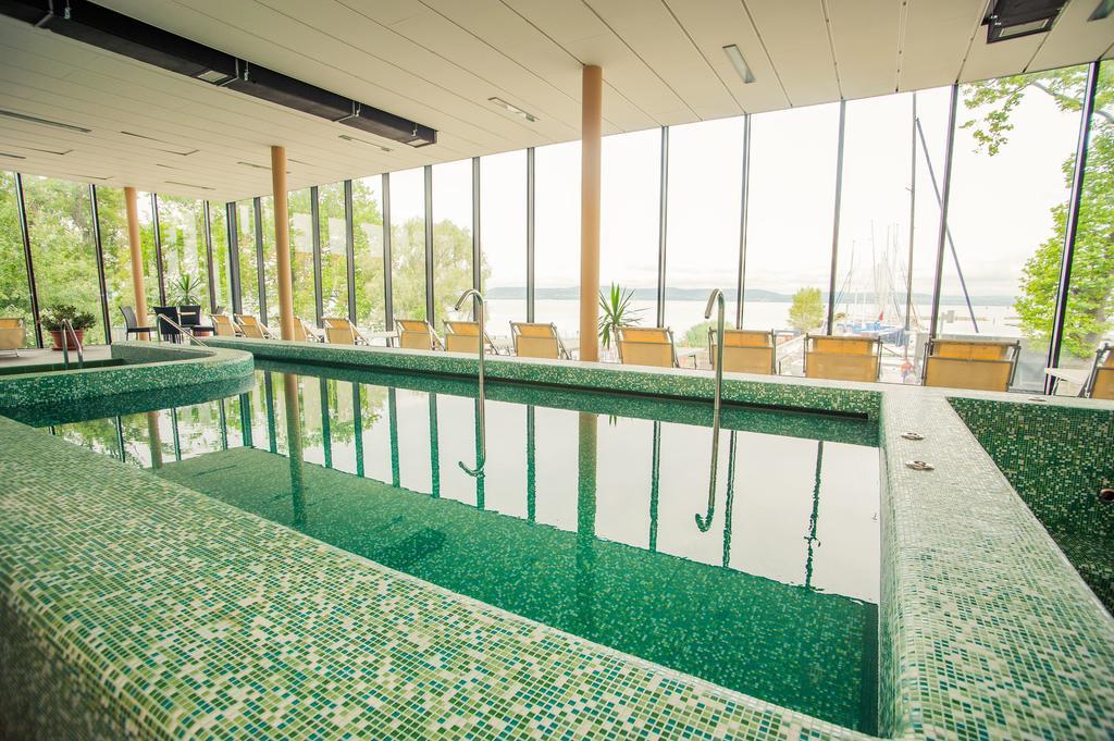 Bl Bavaria Yachtclub & Apartments Балатонлелле Экстерьер фото