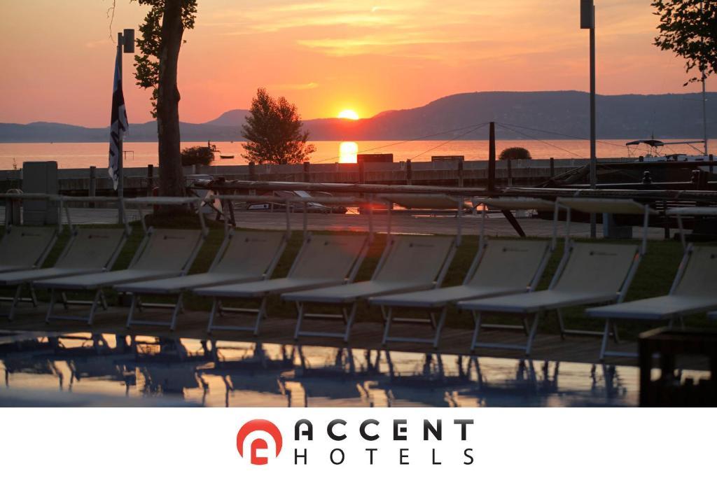 Bl Bavaria Yachtclub & Apartments Балатонлелле Экстерьер фото